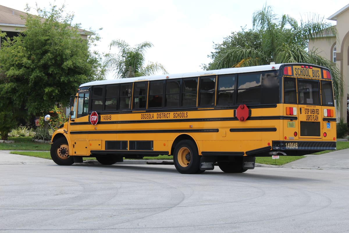 En algunos condados de Florida ya se anunció la suspensión de clases debido a la tormenta tropical Idalia