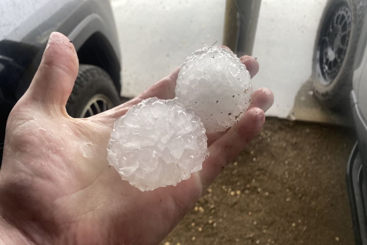 En algunos poblados de Texas cayeron bolas de granizo de gran tamaño durante el miércoles