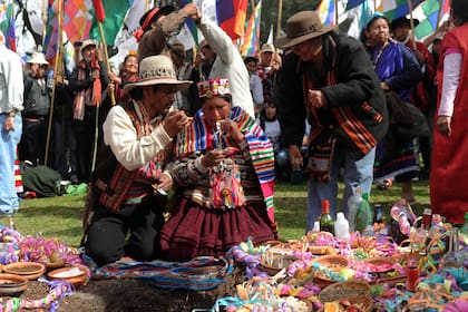 En América del Sur, se celebra el Día de la Pachamama el 1° de agosto