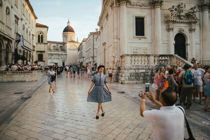 En años recientes, las multitudes han crecido tanto que en julio se habló de un “exceso de turismo”.