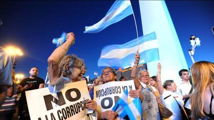 En Argentina las protestas son transversales. Mujeres y hombres, ricos y pobres, se hacen oír.