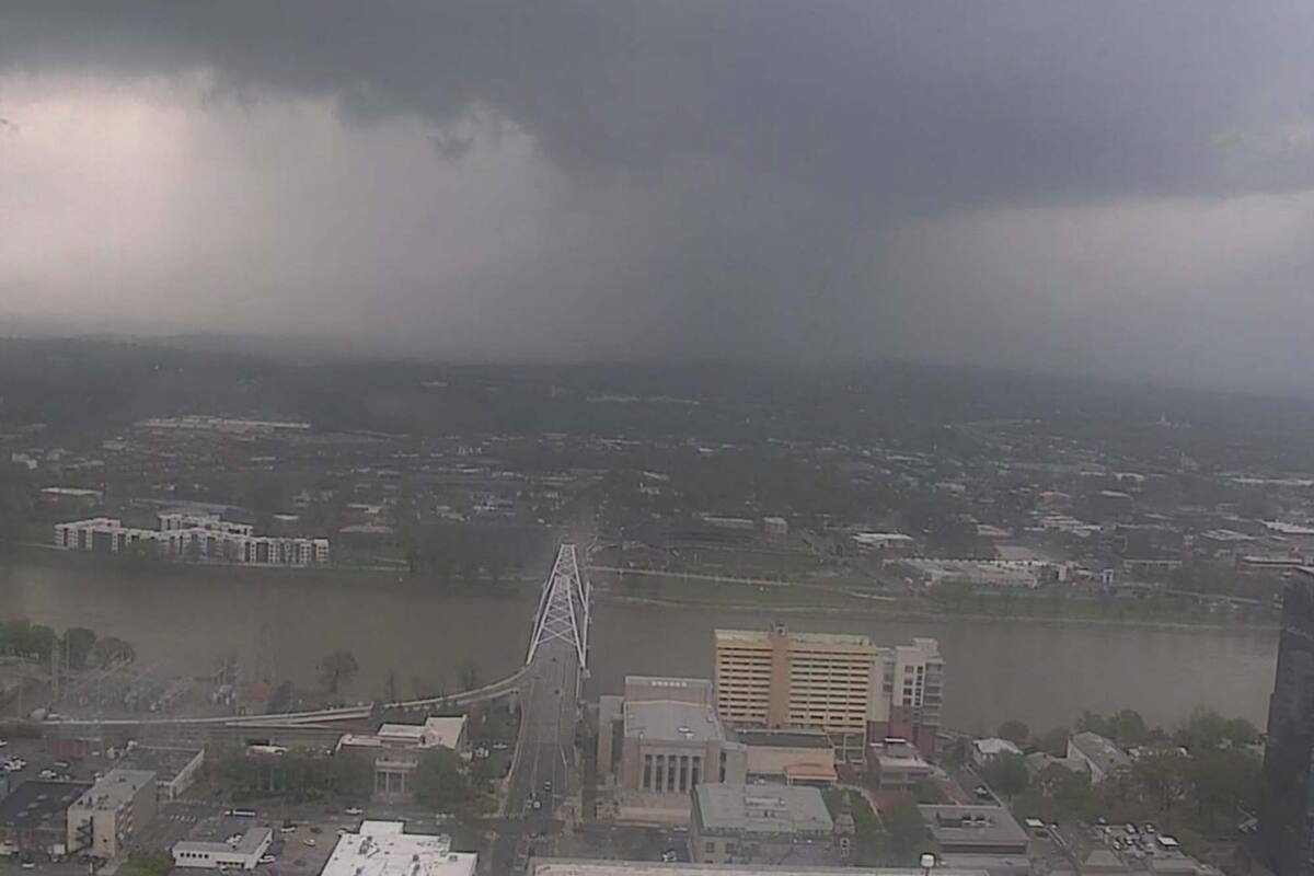 En Arkansas, EE.UU., los primeros tornados se sintieron desde el mediodía de este viernes