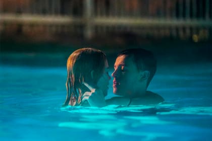 En Babygirl, Nicole Kidman mantiene un peligroso y secreto romance con el personaje interpretado por Harris Dickinson