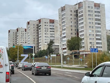 En Belgorod, una letra Z gigante, un símbolo del apoyo a los militares rusos. (Valerie Hopkins/The New York Times)