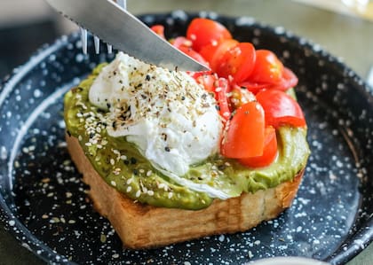 En Bilbo Café se sirve sobre pan de molde tostado