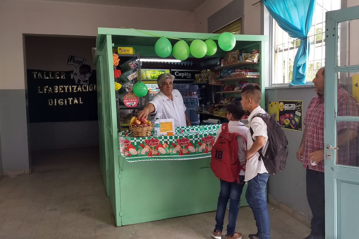 En Buenos Aires hay 127 entre escuelas públicas y privadas, la experiencia de los padres y la opinión de expertos en nutrición infantil