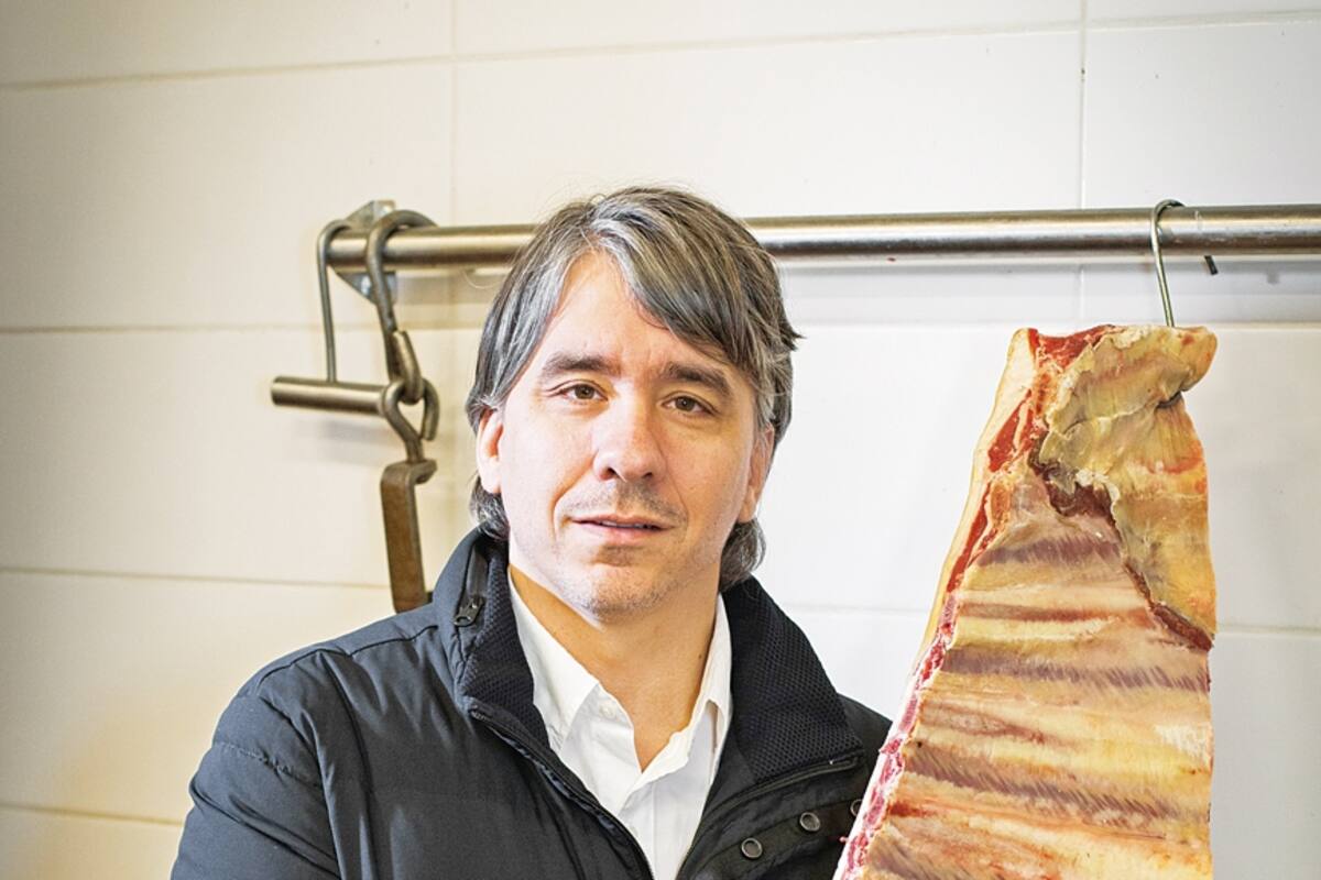 En busca de la hamburguesa perfecta, el chef utiliza dos clásicos de la parrilla para un bocado más en boga que nunca