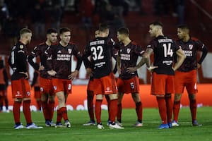 En busca de respuestas: el alternativo de River no jugó bien y fue superado por Huracán