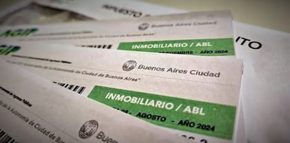 En CABA, el certificado de libre deuda de ABL se gestiona a través de la (AGIP)