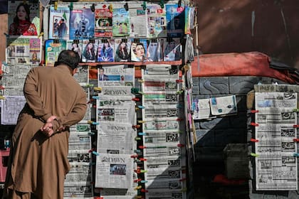 En cada etapa de la Revolución Industrial, el periodismo se acopló a esas transformaciones: prensa escrita, radio, televisión, comunicación digital y lo que vendrá