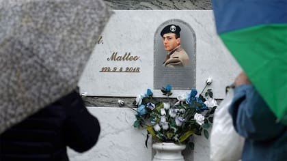 En Calabria la cercanía de la mafia es tal, que hasta sus miembros comparten cementerio con algunas de sus víctimas.