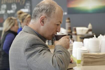 En California los bares deberán advertir sobre los riesgos del café