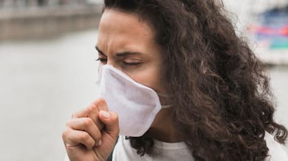 En California, varias zonas registran niveles amarillos, con condiciones aceptables pero con posibles efectos en personas sensibles