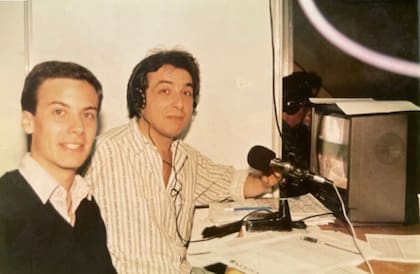 En Canal 5 de Olavarría, Montesano junto a Rafael Stefano, compañero y amigo