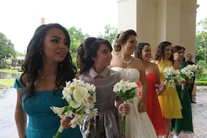 Regalan vestidos de graduación en Carolina del Norte: dónde conseguir ropa y accesorios