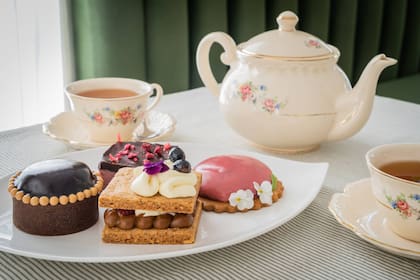 En casa Laurel la hora del té es una cita con la pastelería de alto vuelo.