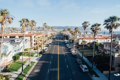 En casi todos los casos, el sueldo del futuro propietario debe superar los 100 mil dólares anuales