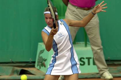 En celeste y blanco, como jugadora de la Fed Cup