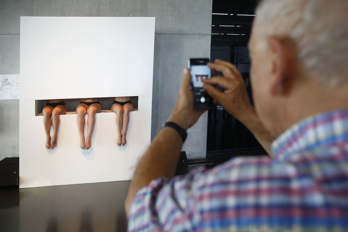 En charlas y performances se mezclaron interesados en la filosofía y turistas; empezó en Ostende