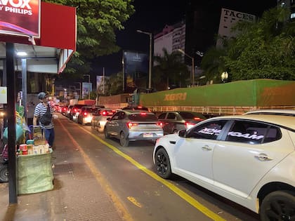 En Ciudad del Este se ven muchas patentes argentinas y brasileñas