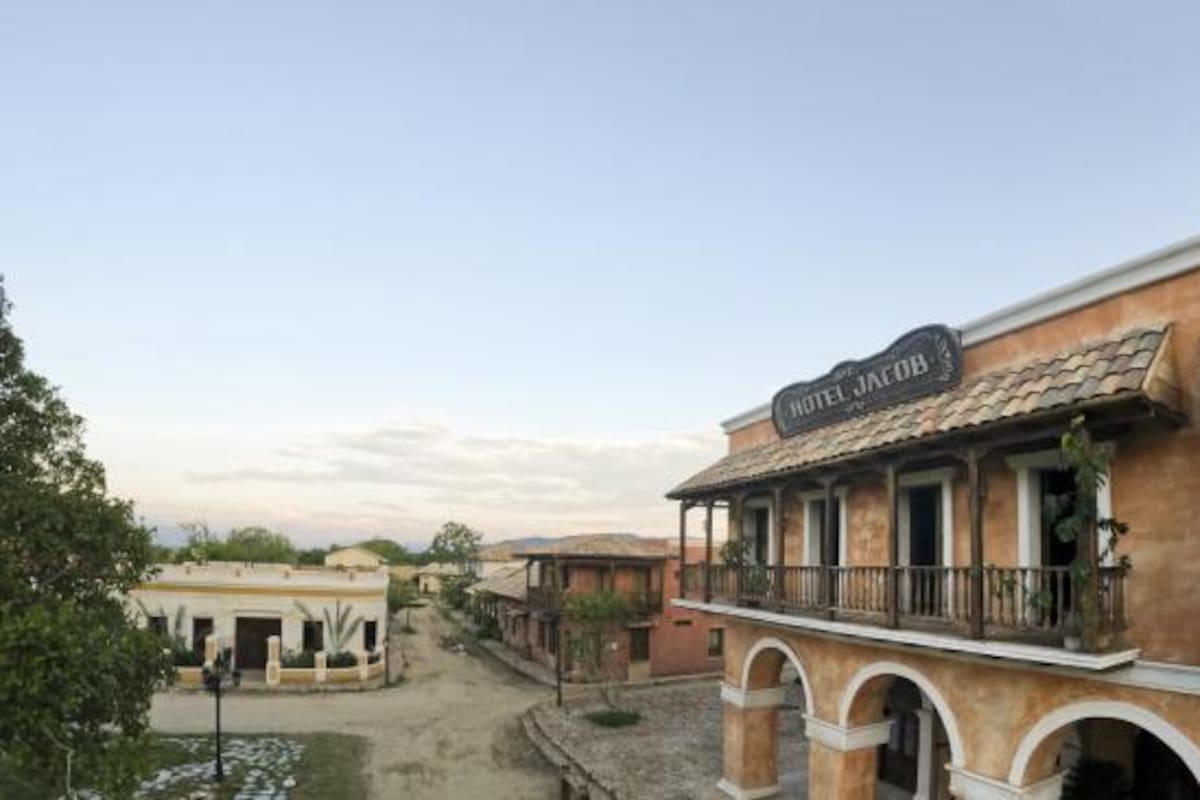 En Colombia se construyó el pueblo mítico de la novela "Cien años de soledad" conocido como Macondo