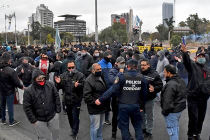 En Córdoba los choferes llevan 15 días de huelga