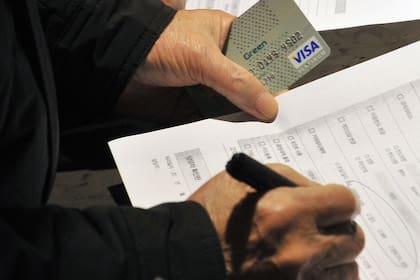 En Corea del Sur la mayoría de las transacciones se cancelan con tarjetas; su recaudación subió de 19% del PBI en 1997 al 26,5% en la actualidad