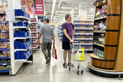 En cuanto a la medición de alimentos, según el informe de LCG de la cuarta semana del mes, la inflación del rubro fue de 0,7%, que representa una desaceleración de 0,8 puntos porcentuales frente a la semana previa