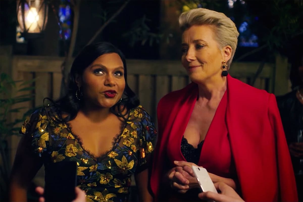 En De noche con Kate, estreno de HBO Go, Emma Thompson interpreta a la única conductora mujer de los ciclos de medianoche norteamericanos y Mindy Kaling, a su nueva guionista