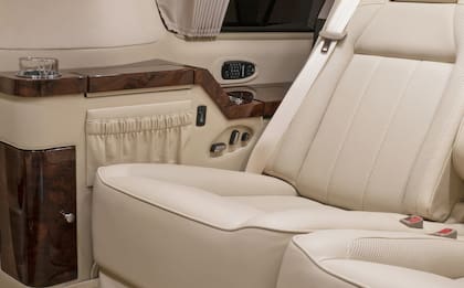 En detalle, el interior de la camioneta.