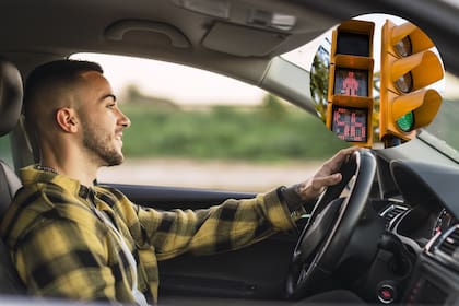 En determinados casos, se puede girar a la izquierda en un semáforo en rojo en Arizona; pero la maniobra no está permitida si hay señales que lo prohíben en esa intersección