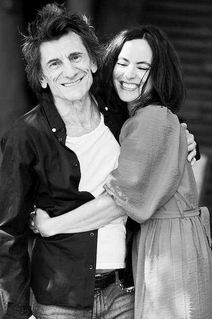 En diciembre del año pasado Sally y Ron Wood celebraron sus Bodas de Bronce tras ocho años de matrimonio, y la productora cinematográfica lo compartió en sus redes sociales junto a esta fotografía.
