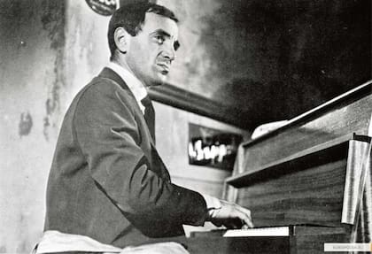 Charles Aznavour en Disparen sobre el pianista, segunda película dirigida por Truffaut