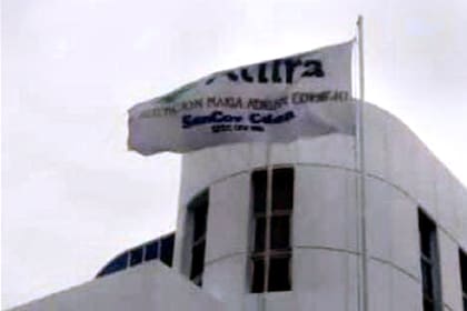En Don Torcuato, donde está un centro de distribución de Sancor, arriaron la bandera de la empresa y subieron la del gremio Atilra
