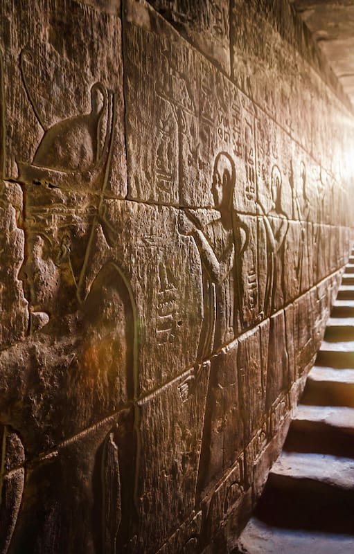 En Egipto, imágenes que han quedado grabadas en las paredes que conducen a un templo