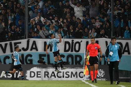 En el 3-0 sobre Bragantino por la Copa Sudamericana, Adrián Martínez consiguió su 14º gol en los 16 partidos de Racing en la temporada; "Maravilla" es la cara del gran momento de los atacantes de la Academia.