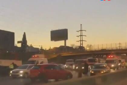 En el accidente ocurrió entre 6 autos y hay 2 heridos