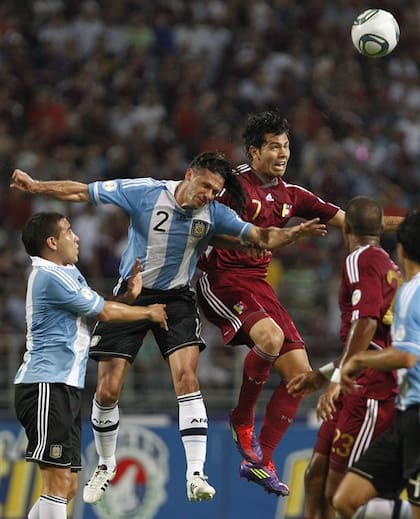 Otamendi y Demichelis fueron compañeros en la selección y en Manchester City