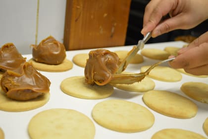 En el año 92, cuando iniciaron la producción, no se imaginaban que estos alfajores de Villa Traful iban a tener tanto éxito