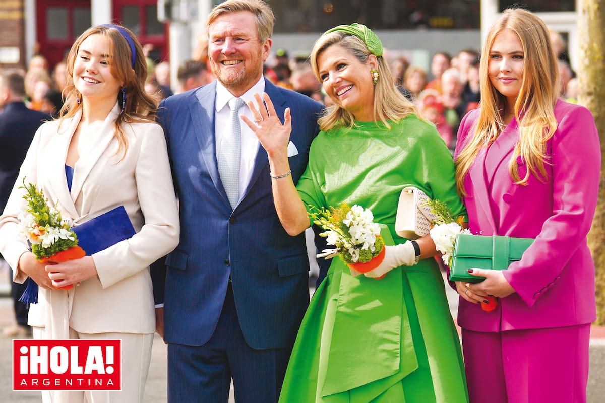 En el año de su décimo aniversario en el trono, el monarca recibió el cariño de los holandeses en una jornada plena de alegría.