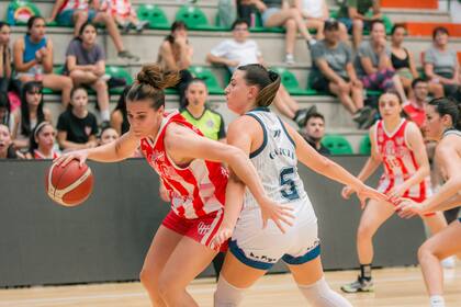 En el arranque de la Liga Nacional Femenina, Instituto de Córdoba perdió ante Riachuelo de La Rioja