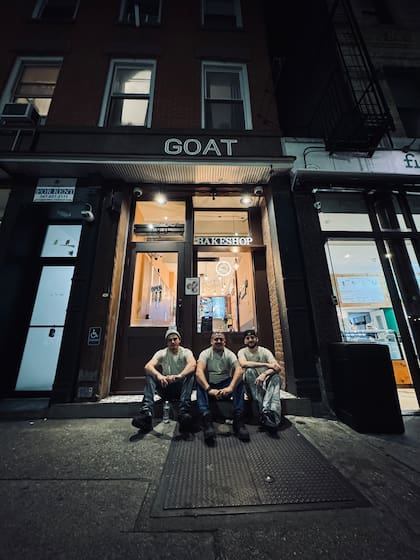 En el Bajo Manhattan, un grupo de argentinos vende milanesas, el plato favorito de Messi
