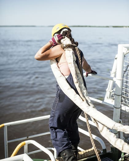 En el barco, cada voluntario se convierte en marinero, tenga la formación que tenga.