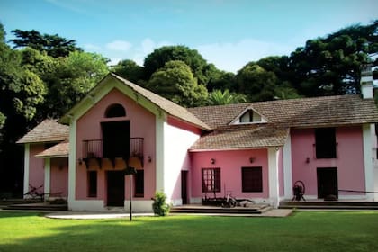 En el bosque encantando también está una vieja casona en donde funciona el Museo de las Estancias (Foto: Turismo General Belgrano)