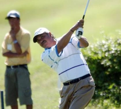 En el Buenos Aires Golf Club, de San Miguel, el Gato Romero en acción