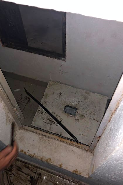 En el búnker bajo tierra se encontró documentación de sociedades armadas en el exterior por un clan narco
