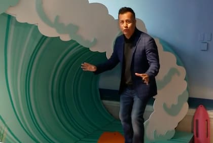 En el café de Barbie hay hasta una simulación de surf