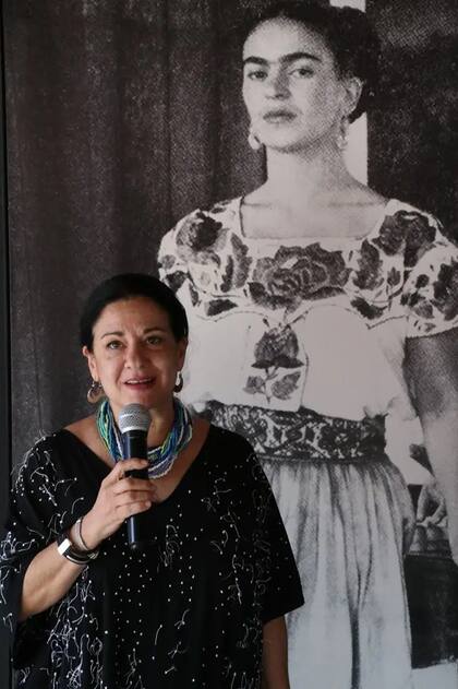 "En el caso de Frida Kahlo tenemos un libro abierto que son sus cartas", dice la fotógrafa Cristina Kahlo Alcalá