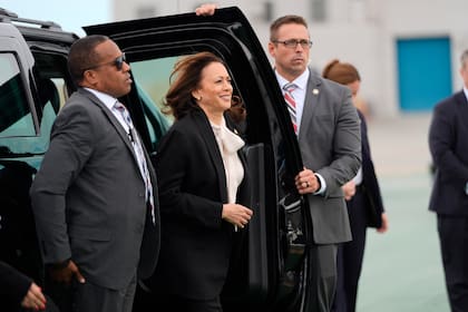 En el caso de Kamala Harris, la pitonisa señala que deberá cambiar la estrategia para generar empatía y conexión con algunos votantes