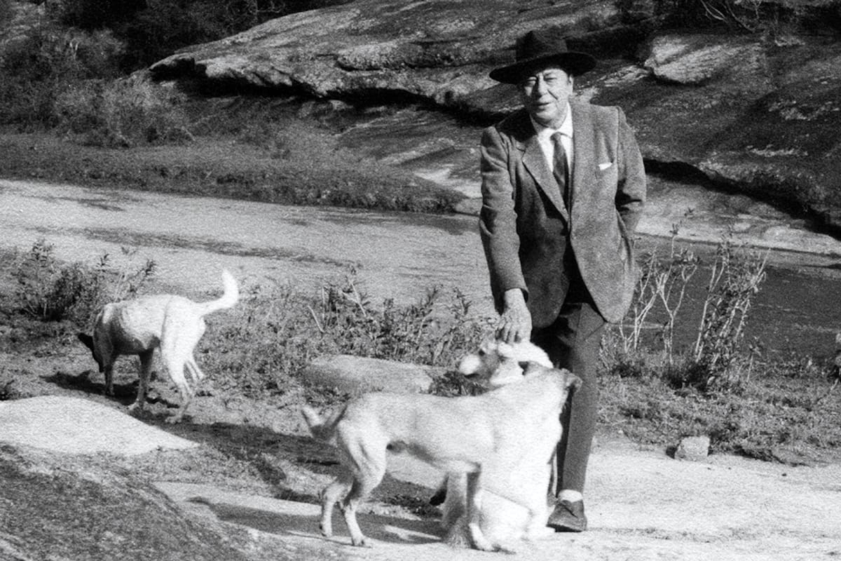 En el Cerro Colorado, al norte de Córdoba, a fines de los 50